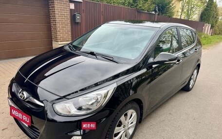 Hyundai Solaris II рестайлинг, 2012 год, 899 000 рублей, 3 фотография