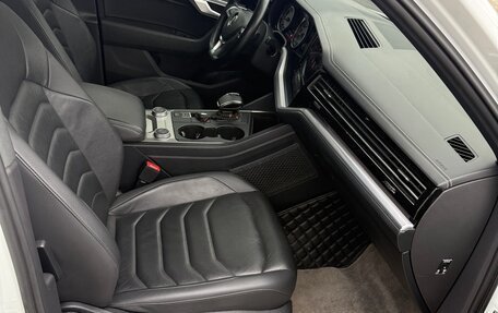 Volkswagen Touareg III, 2018 год, 5 450 000 рублей, 13 фотография