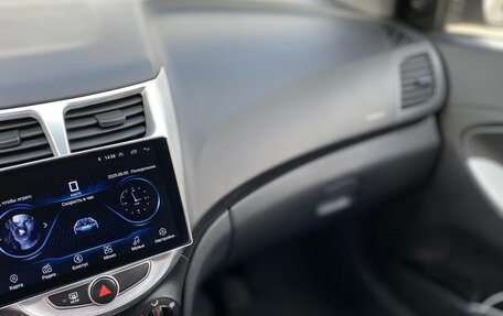 Hyundai Solaris II рестайлинг, 2011 год, 700 000 рублей, 8 фотография