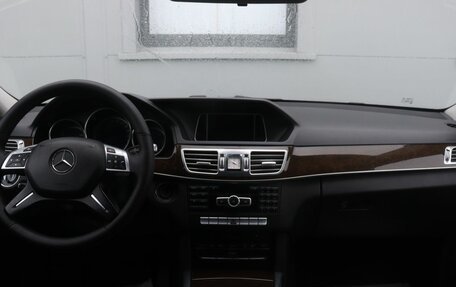 Mercedes-Benz E-Класс, 2014 год, 1 426 000 рублей, 13 фотография
