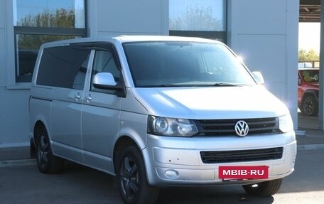 Volkswagen Caravelle T5, 2013 год, 1 740 000 рублей, 3 фотография