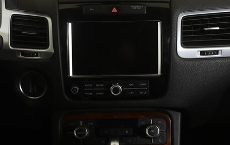 Volkswagen Touareg III, 2011 год, 1 510 000 рублей, 13 фотография