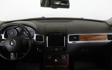 Volkswagen Touareg III, 2011 год, 1 510 000 рублей, 12 фотография