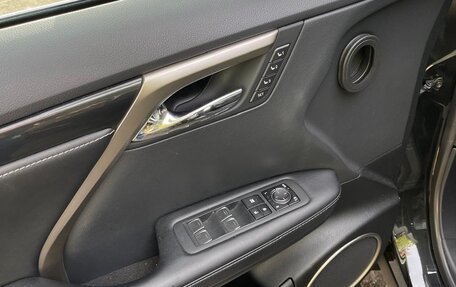 Lexus RX IV рестайлинг, 2021 год, 5 700 000 рублей, 4 фотография