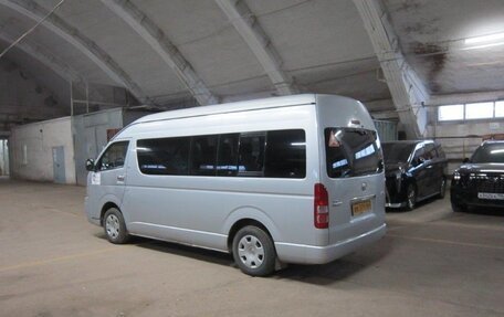 Toyota HiAce H200, 2005 год, 1 300 000 рублей, 6 фотография