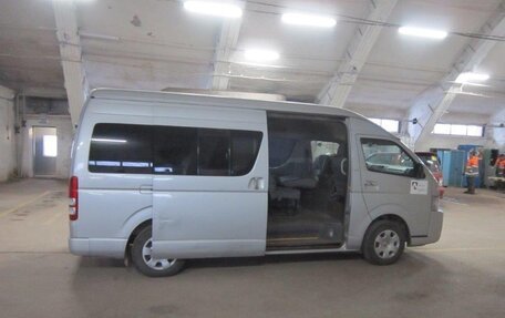 Toyota HiAce H200, 2005 год, 1 300 000 рублей, 12 фотография