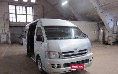 Toyota HiAce H200, 2005 год, 1 300 000 рублей, 15 фотография