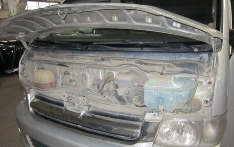 Toyota HiAce H200, 2005 год, 1 300 000 рублей, 19 фотография