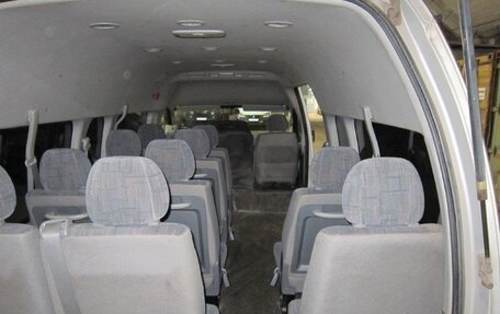 Toyota HiAce H200, 2005 год, 1 300 000 рублей, 29 фотография