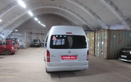Toyota HiAce H200, 2005 год, 1 300 000 рублей, 8 фотография