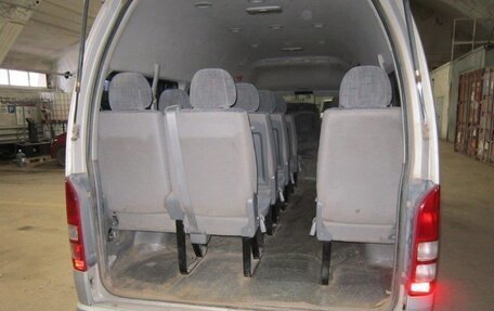 Toyota HiAce H200, 2005 год, 1 300 000 рублей, 28 фотография