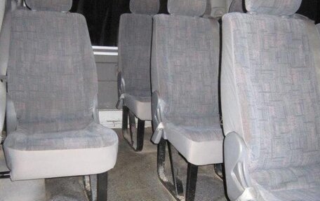 Toyota HiAce H200, 2005 год, 1 300 000 рублей, 26 фотография