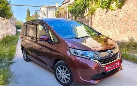Honda Freed II, 2017 год, 1 680 000 рублей, 2 фотография