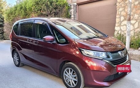 Honda Freed II, 2017 год, 1 680 000 рублей, 7 фотография