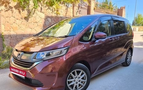 Honda Freed II, 2017 год, 1 680 000 рублей, 6 фотография