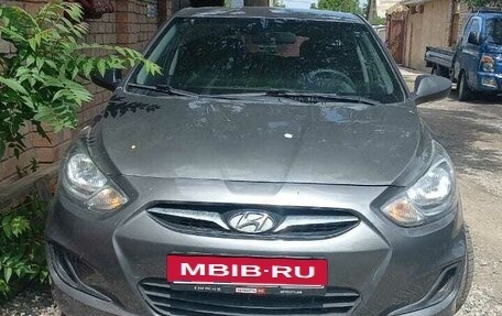 Hyundai Solaris II рестайлинг, 2013 год, 620 000 рублей, 4 фотография