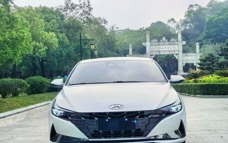 Hyundai Elantra, 2022 год, 1 530 000 рублей, 2 фотография