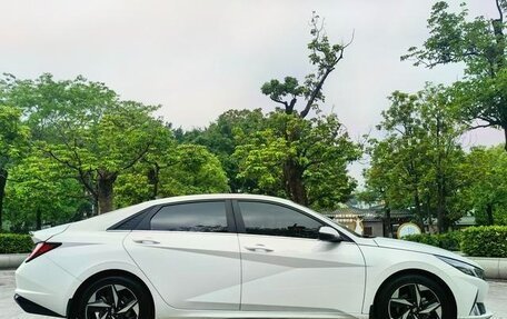 Hyundai Elantra, 2022 год, 1 530 000 рублей, 5 фотография