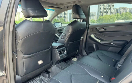 Toyota Avalon, 2022 год, 2 740 000 рублей, 5 фотография