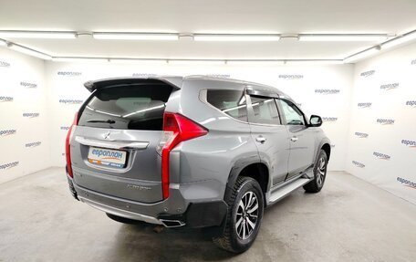 Mitsubishi Pajero Sport III рестайлинг, 2016 год, 3 000 000 рублей, 3 фотография