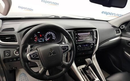 Mitsubishi Pajero Sport III рестайлинг, 2016 год, 3 000 000 рублей, 6 фотография