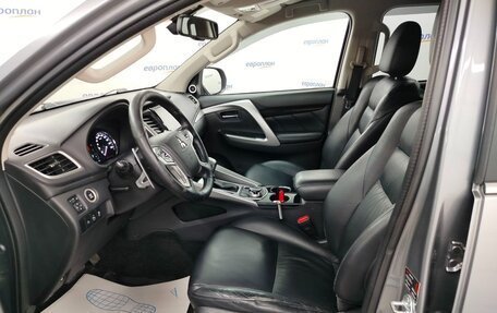 Mitsubishi Pajero Sport III рестайлинг, 2016 год, 3 000 000 рублей, 8 фотография