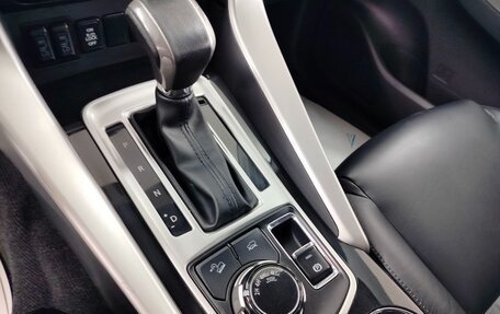 Mitsubishi Pajero Sport III рестайлинг, 2016 год, 3 000 000 рублей, 18 фотография