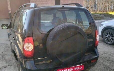 Chevrolet Niva I рестайлинг, 2011 год, 600 000 рублей, 4 фотография