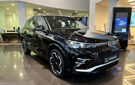 Volkswagen Tiguan, 2024 год, 4 949 000 рублей, 3 фотография