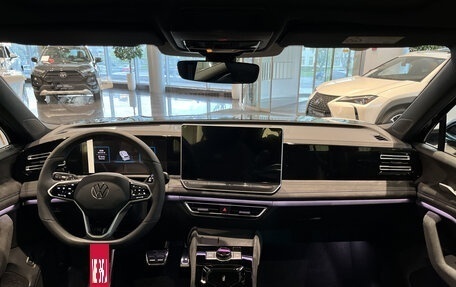 Volkswagen Tiguan, 2024 год, 4 949 000 рублей, 14 фотография