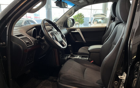 Toyota Land Cruiser Prado 150 рестайлинг 2, 2016 год, 3 745 000 рублей, 16 фотография