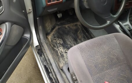 Toyota Avensis III рестайлинг, 1999 год, 290 000 рублей, 7 фотография