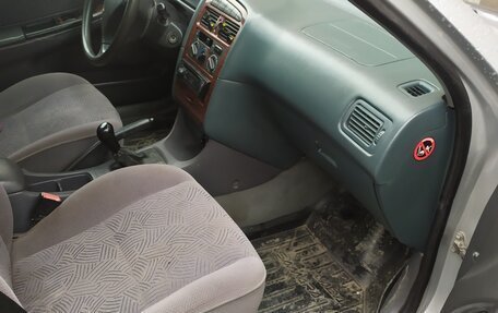 Toyota Avensis III рестайлинг, 1999 год, 290 000 рублей, 14 фотография