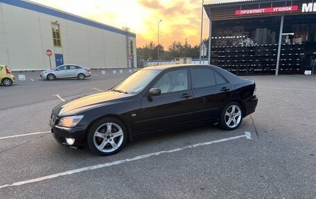 Lexus IS II рестайлинг 2, 1999 год, 360 000 рублей, 3 фотография