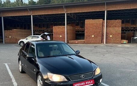 Lexus IS II рестайлинг 2, 1999 год, 360 000 рублей, 2 фотография
