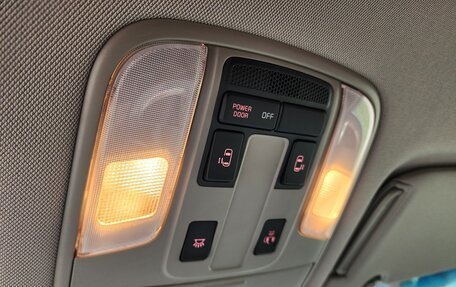 KIA Carnival III, 2018 год, 2 790 000 рублей, 19 фотография