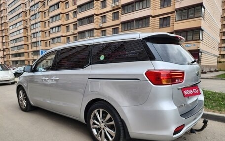 KIA Carnival III, 2018 год, 2 790 000 рублей, 5 фотография