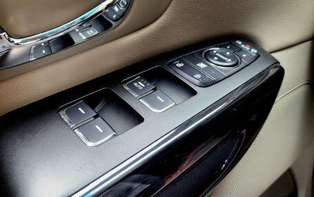 KIA Carnival III, 2018 год, 2 790 000 рублей, 16 фотография