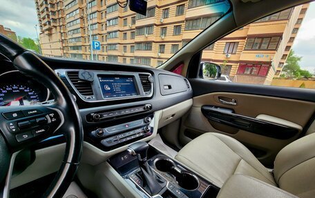 KIA Carnival III, 2018 год, 2 790 000 рублей, 13 фотография