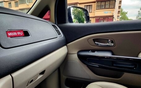 KIA Carnival III, 2018 год, 2 790 000 рублей, 14 фотография