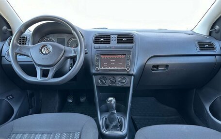 Volkswagen Polo VI (EU Market), 2015 год, 950 000 рублей, 10 фотография