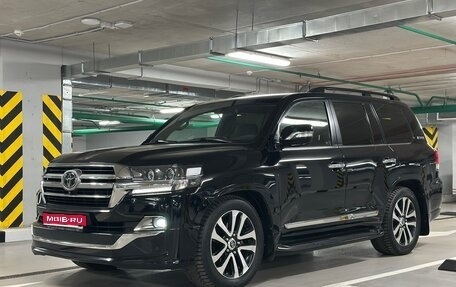 Toyota Land Cruiser 200, 2018 год, 8 200 000 рублей, 1 фотография