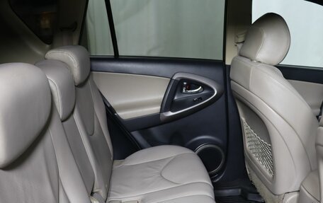 Toyota RAV4, 2005 год, 1 079 000 рублей, 22 фотография