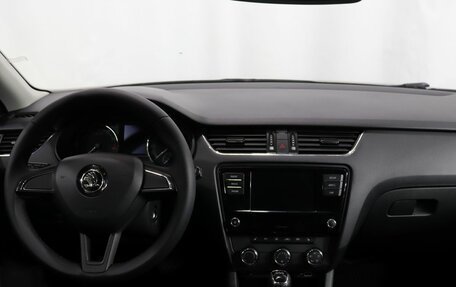 Skoda Octavia, 2019 год, 1 750 000 рублей, 13 фотография