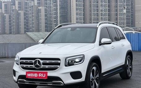 Mercedes-Benz GLB, 2022 год, 2 400 300 рублей, 2 фотография