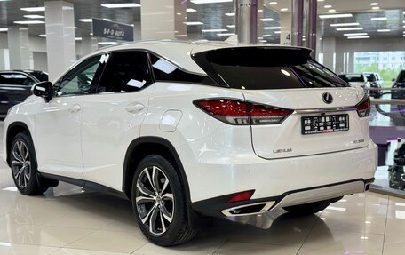 Lexus RX IV рестайлинг, 2021 год, 5 900 000 рублей, 7 фотография