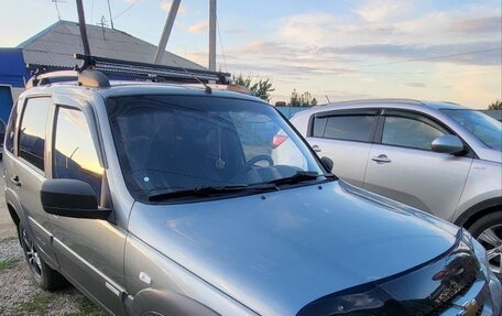 Chevrolet Niva I рестайлинг, 2012 год, 650 000 рублей, 3 фотография