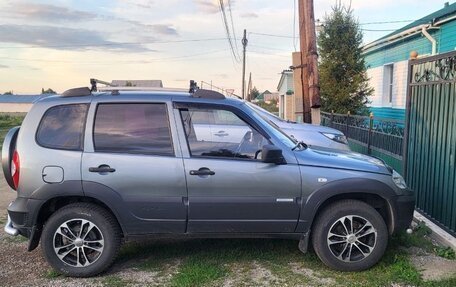 Chevrolet Niva I рестайлинг, 2012 год, 650 000 рублей, 5 фотография