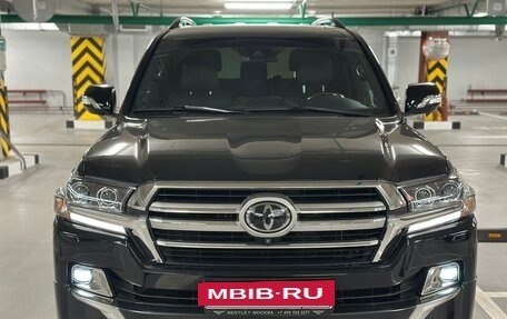 Toyota Land Cruiser 200, 2018 год, 8 200 000 рублей, 2 фотография