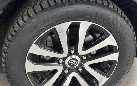 Toyota Land Cruiser 200, 2018 год, 8 200 000 рублей, 4 фотография
